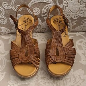 BareTraps Tan Wedge Sandals